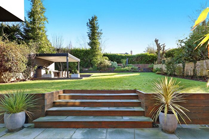 5 Bedroom Detached House To Rent In Hawks Hill, Bourne End, SL8