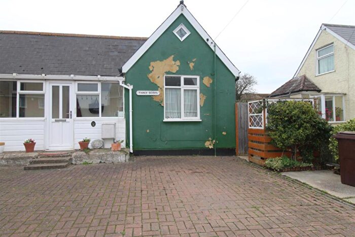 2 Bedroom House For Sale In Beach Approach, Warden, Sheerness, ME12