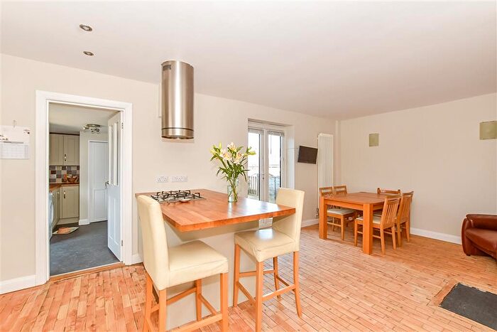 3 Bedroom Semi-Detached House For Sale In Pittlesden, Tenterden, Kent, TN30