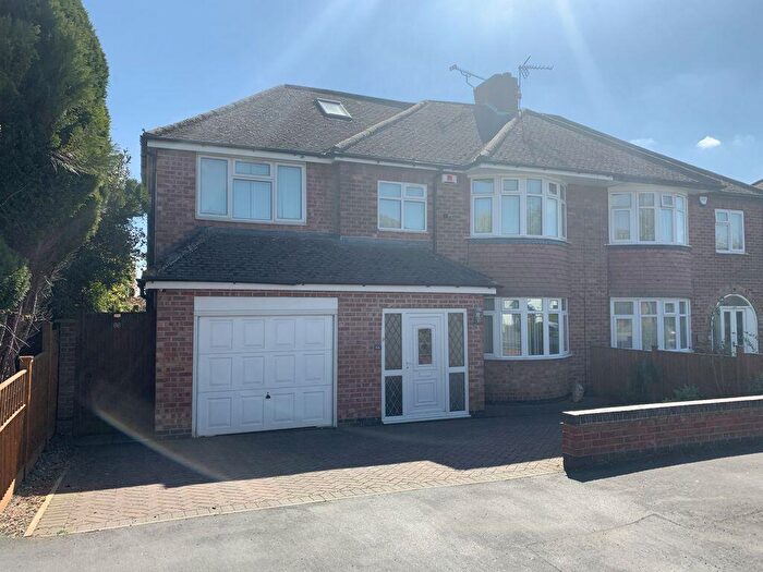 5 Bedroom Semi-Detached House To Rent In Uplands Road, Oadby, LE2