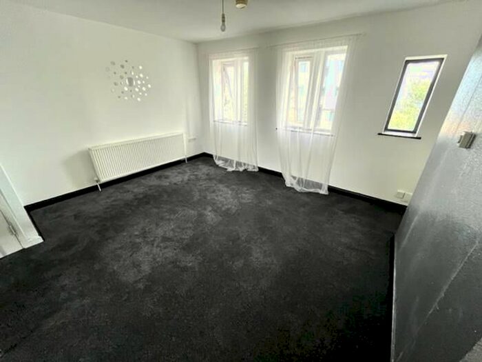 1 Bedroom Flat To Rent In Wolverhampton Street, Willenhall, WV13