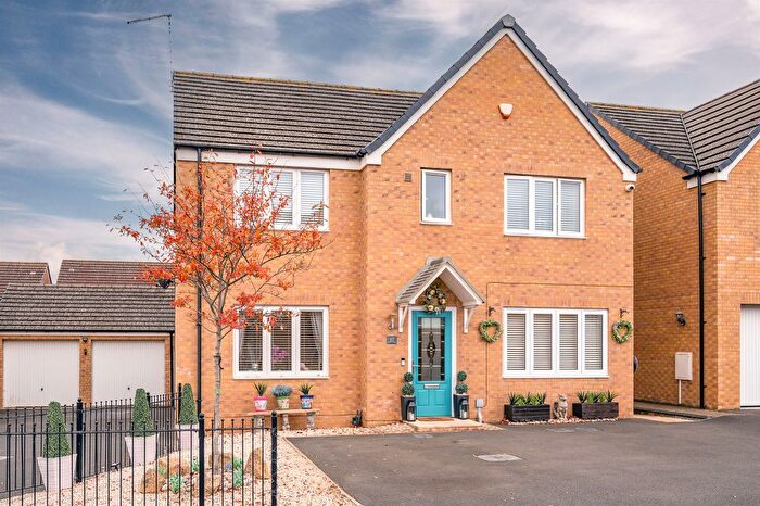 5 Bedroom Detached House For Sale In Green Crescent, Desborough, Kettering, NN14