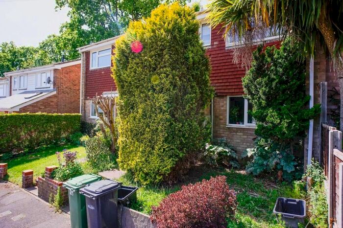 3 Bedroom Terraced House To Rent In Peverells Wood Close, Chandler's Ford, Eastleigh, SO53