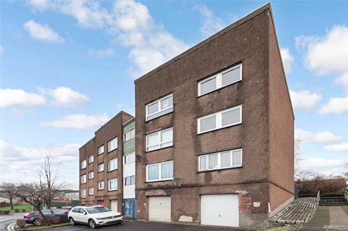 3 Bedroom Flat For Sale In Lochinvar Road, Cumbernauld, Glasgow, North Lanarkshire, G67