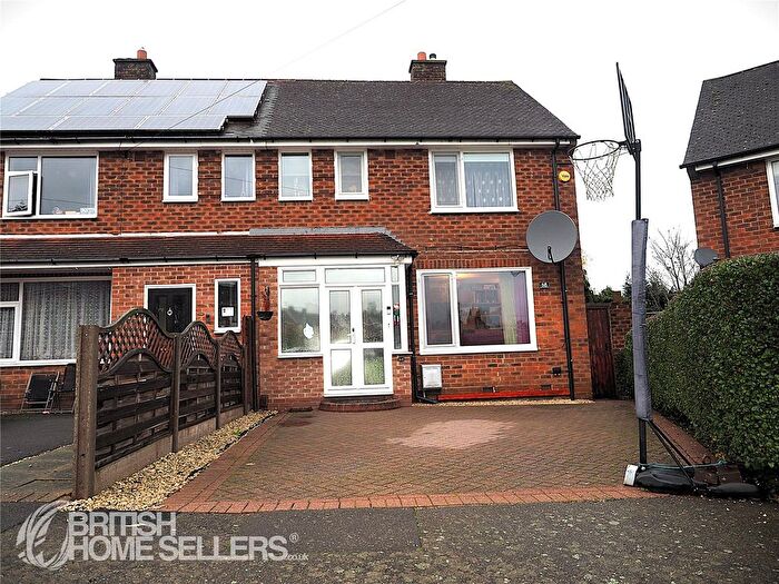 3 Bedroom Semi Detached House For Sale In Heath Gardens, Solihull, West Midlands, B91