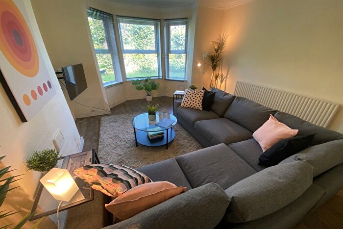 5 Bedroom Semi-Detached House To Rent In Broadgate, Beeston, NG9