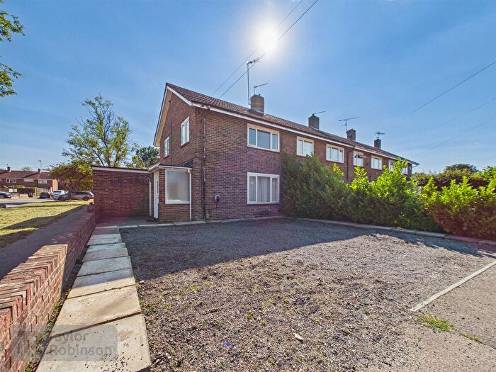 2 Bedroom Property To Rent In Coney Close, Crawley, RH11