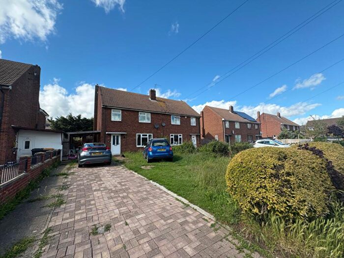 3 Bedroom Semi-Detached House For Sale In Stirling Road, Shortstown, MK42