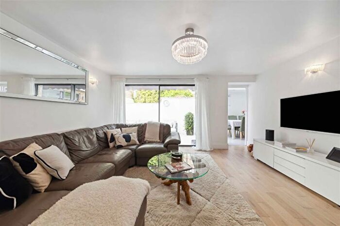 2 Bedroom Flat To Rent In Molyneux Street, London, W1H