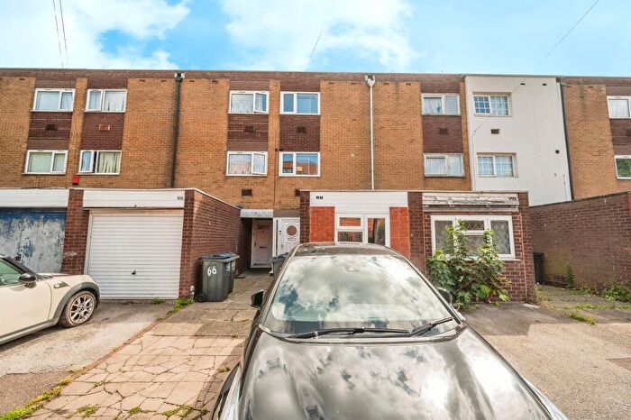 4 Bedroom Town House For Sale In St. Lukes Road, Birmingham, B5