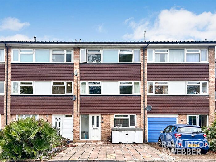 3 Bedroom Town House For Sale In Bedster Gardens, West Molesey, KT8