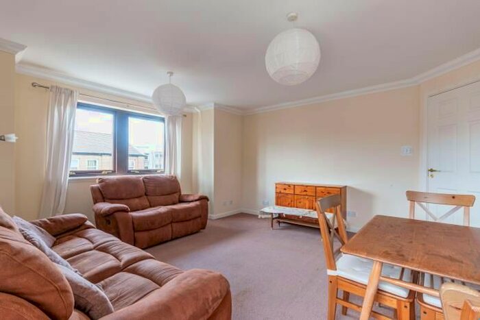 2 Bedroom Flat To Rent In St Leonards Hill, Edinburgh, EH8