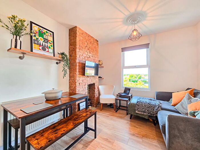 2 Bedroom Flat To Rent In Blanmerle Road, London, SE9