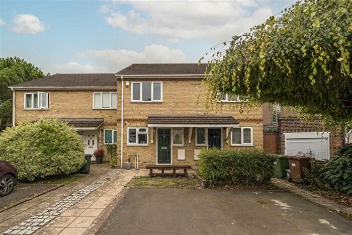 2 Bedroom House To Rent In Manor Lane, Lee, SE12