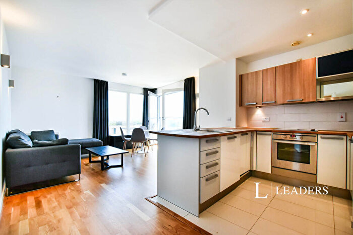 2 Bedroom Apartment To Rent In Skyline Central, Goulden Street, Manchester, M4
