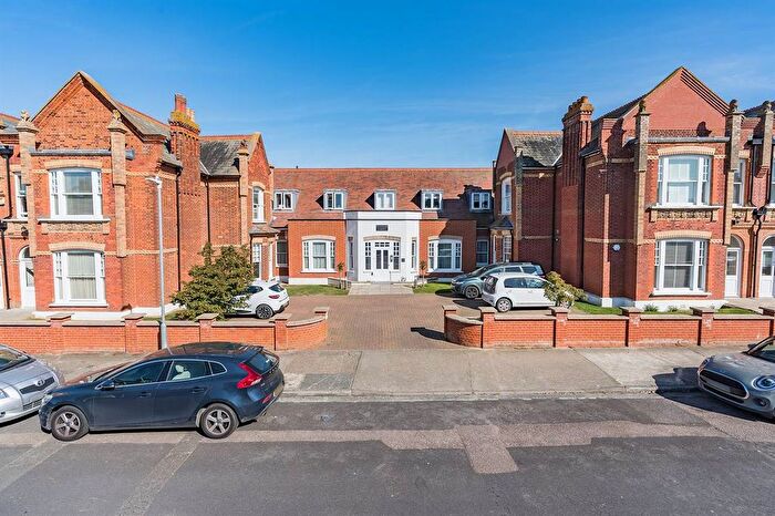 2 Bedroom Flat For Sale In Graystone Road, Tankerton, Whitstable, CT5