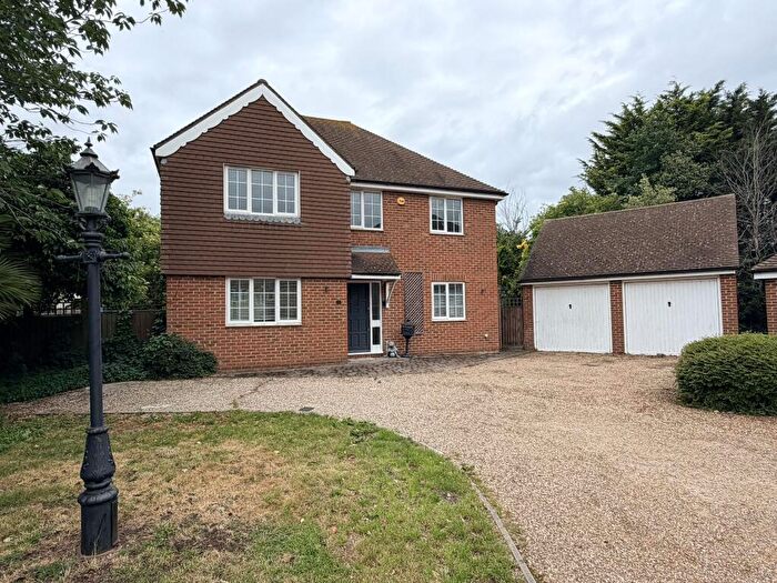 4 Bedroom Detached House To Rent In Henry De Grey Close, Meesons Lane, Grays, RM17