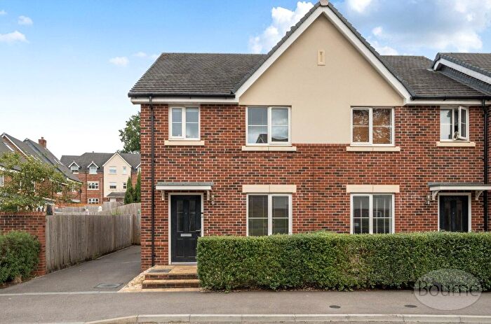 3 Bedroom Semi-Detached House For Sale In Lowsley Farm Drive, Liphook, Hampshire, GU30