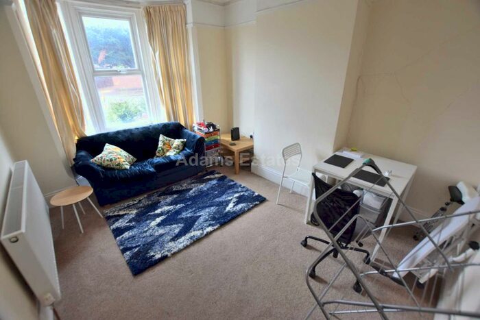 3 Bedroom Terraced House To Rent In Wokingham Road, Reading, RG6
