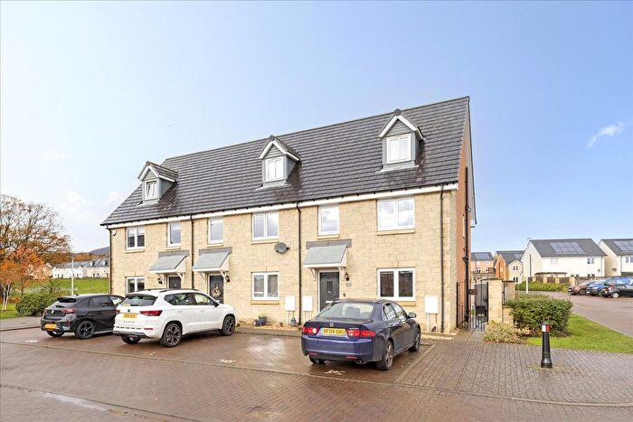 4 Bedroom Town House For Sale In Foster Road, Penicuik, EH26