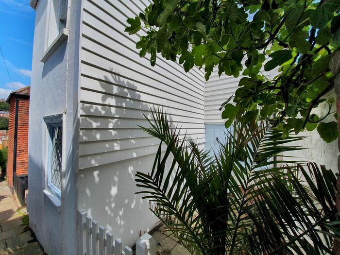 1 Bedroom Property To Rent In Woods Passage, Hastings, TN34