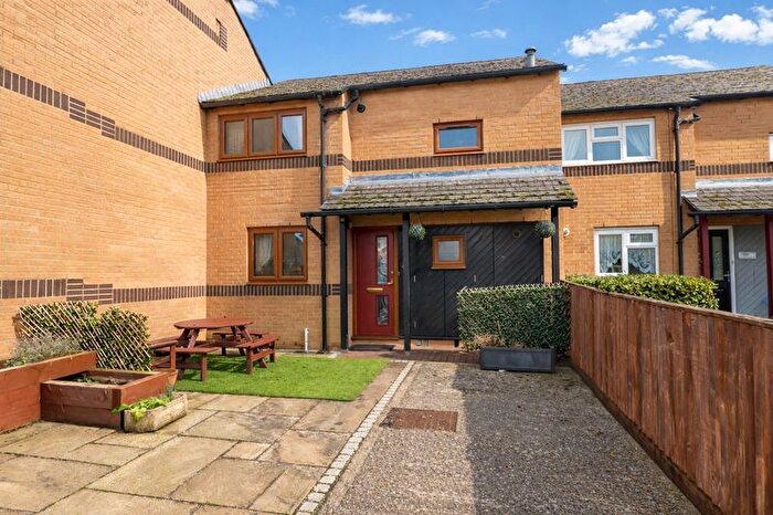 3 Bedroom Terraced House For Sale In Van Diemans Lane, Oxford, OX4