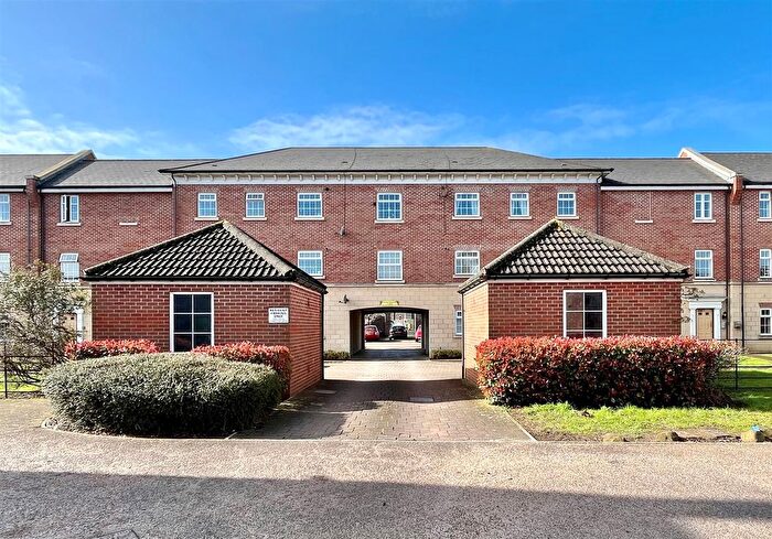 2 Bedroom Flat To Rent In Shawbury Avenue, Kingsway, Gloucester, GL2