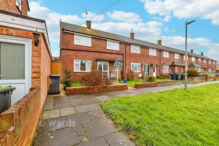 3 Bedroom End Of Terrace House For Sale In Priest Avenue, Canterbury, Kent, CT2