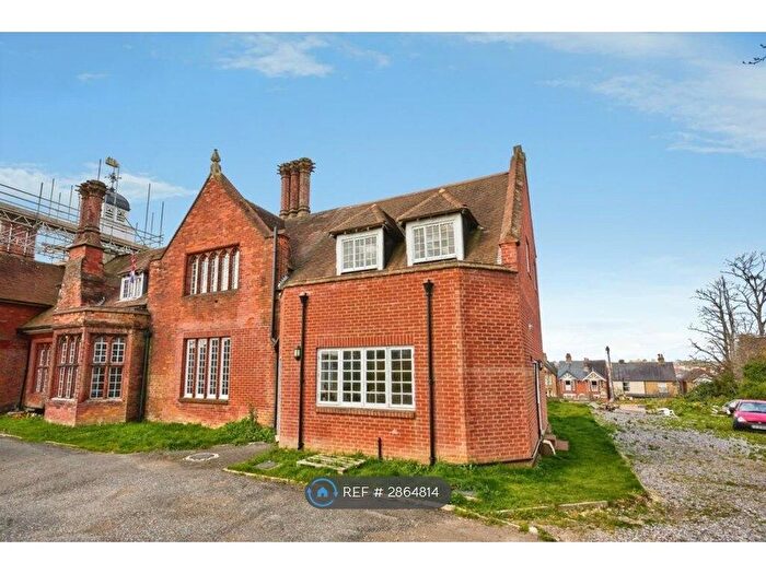 4 Bedroom Semi-Detached House To Rent In Frank James Court, East Cowes, PO32