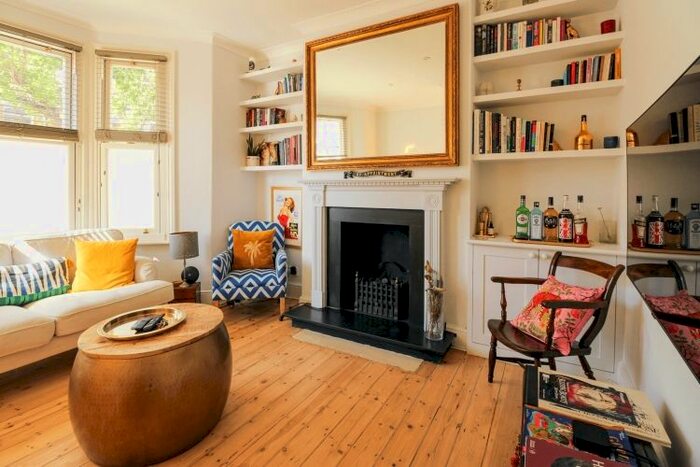 2 Bedroom Flat To Rent In Kenyon Street, London, SW6