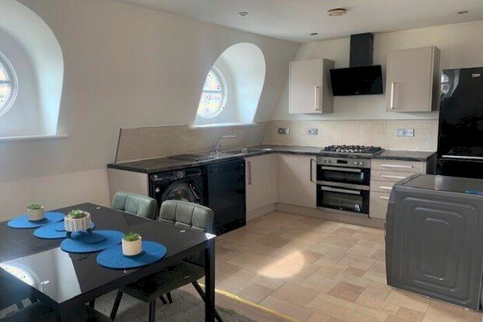 2 Bedroom Flat To Rent In North John Street, Liverpool, L2