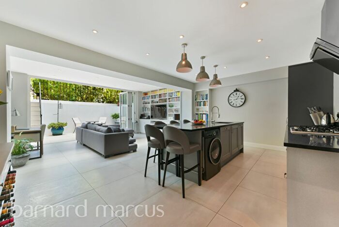 2 Bedroom Flat To Rent In Philbeach Gardens, Earls Court, London, SW5