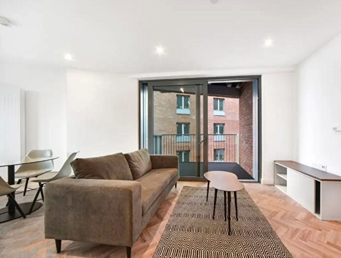 1 Bedroom Flat To Rent In River Apartments, Bow, E3