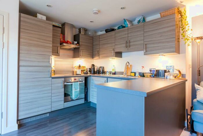 1 Bedroom Flat To Rent In Dance Square, Islington, London, EC1V