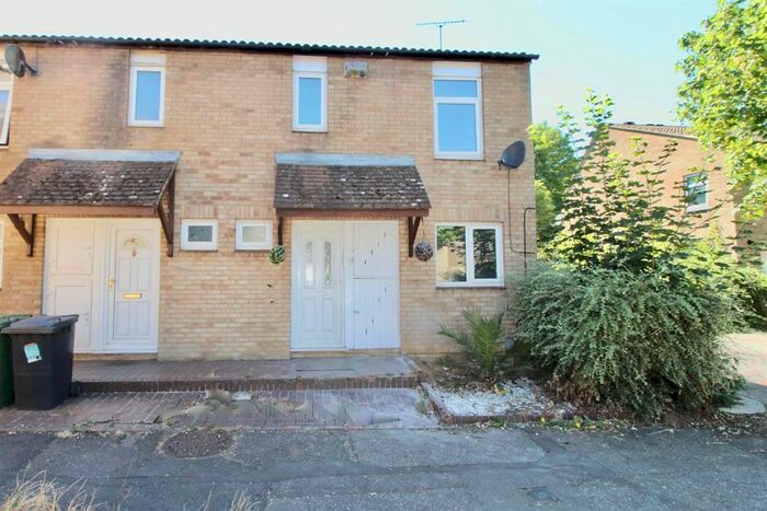 3 Bedroom End Of Terrace House To Rent In Bringhurst, Orton Goldhay, Peterborough, PE2