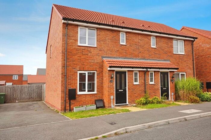 3 Bedroom End Of Terrace House For Sale In William Gardens, Retford, DN22