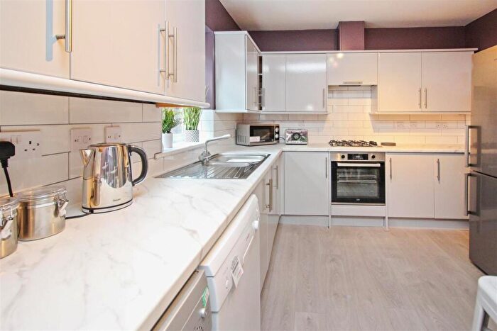 6 Bedroom Semi Detached House To Rent In Downs Road, Canterbury, CT2