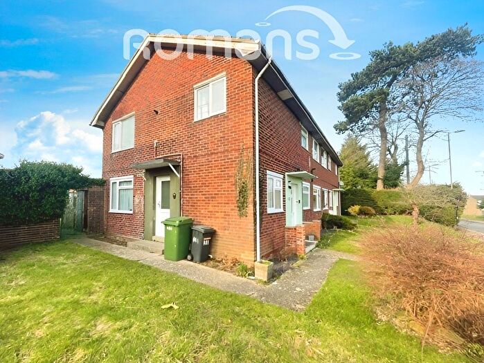 2 Bedroom Flat To Rent In Norn Hill, Basingstoke, RG21