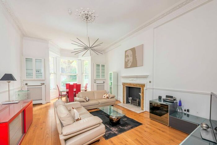 2 Bedroom Flat To Rent In Onslow Gardens, South Kensington, London, SW7