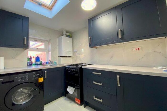 2 Bedroom Flat To Rent In Church Road, Birmingham, B25