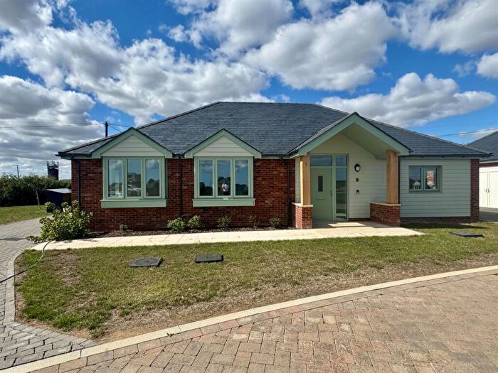 3 Bedroom Detached Bungalow For Sale In Plot Burnham Waters - Our New Showhome, CM0