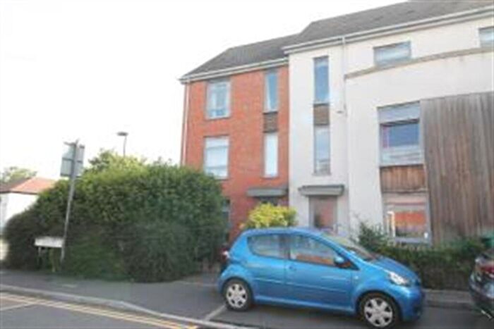 1 Bedroom Semi Detached House To Rent In Nazareth Road, NG7