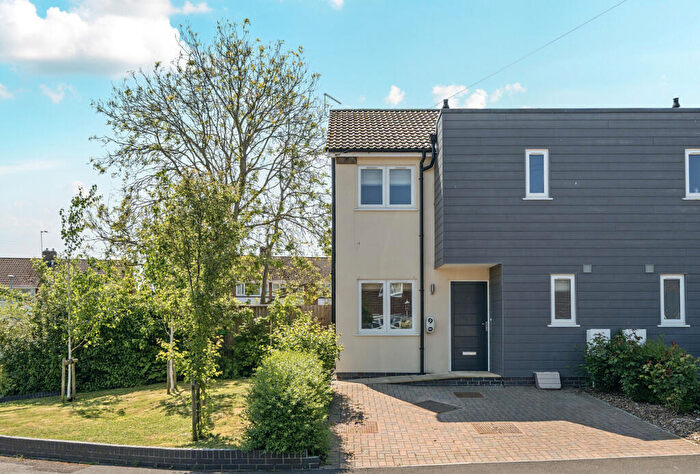 3 Bedroom Semi-Detached House For Sale In Courtlands, Keynsham, Bristol, Somerset, BS31