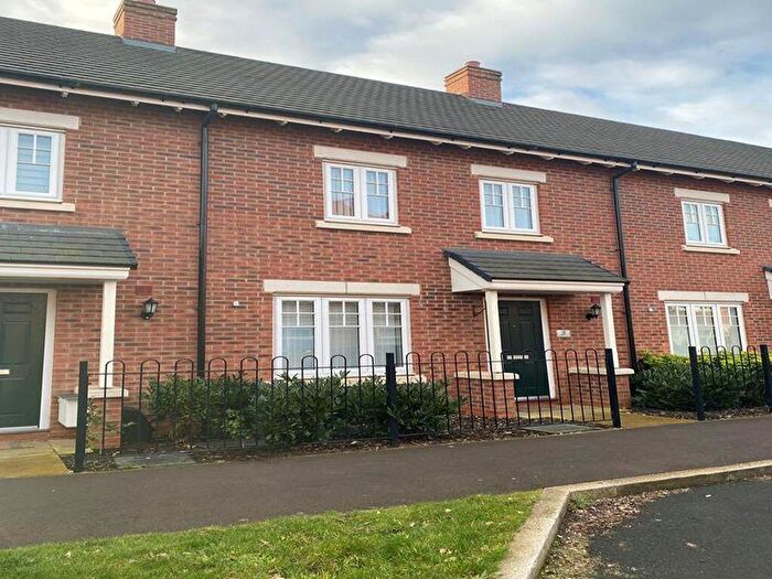2 Bedroom Detached House To Rent In Saunders Field, Kemspton, MK42