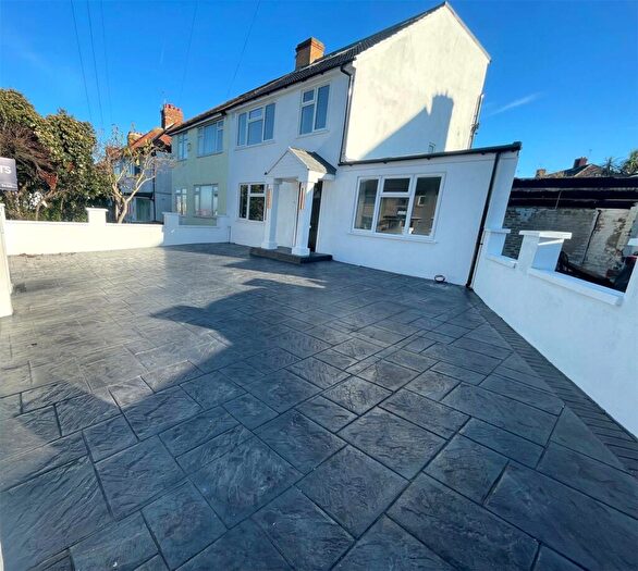 5 Bedroom Semi Detached House To Rent In Marvels Lane, London, SE12