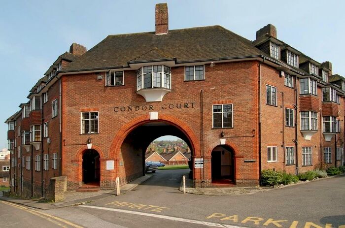 3 Bedroom Property To Rent In Town Centre, Guildford, GU2