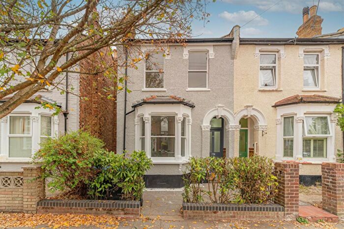 3 Bedroom Semi-Detached House For Sale In Fotheringham Road, Enfield, EN1
