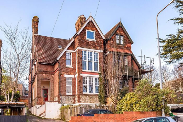 Flat To Rent In Highcroft Villas, Brighton, BN1