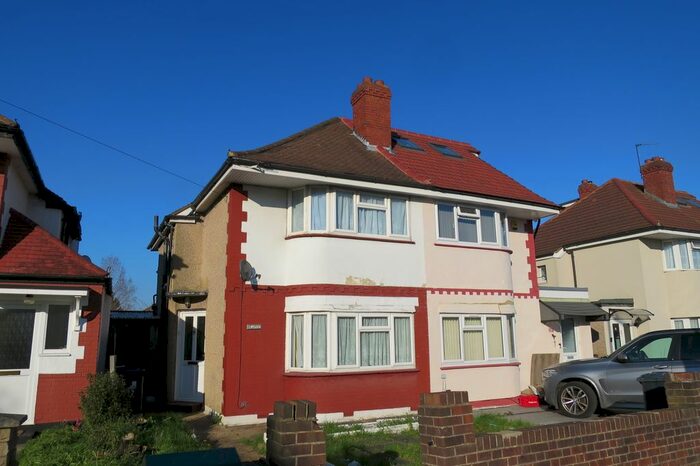2 Bedroom Semi-Detached House To Rent In Newnham Gardens, Northolt, UB5