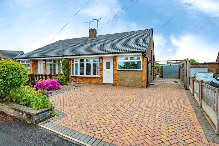 3 Bedroom Semi Detached Bungalow For Sale In Cairns Close, Mickleover, Derby, DE3